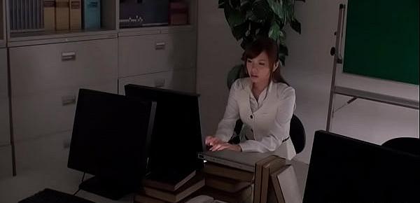  Japanese office lady, Aihara Miho is masturbating at work, uncensored